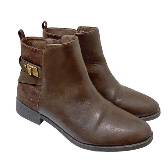 JustFab Austin Flat Ankle Booties - Picture 3 of 9